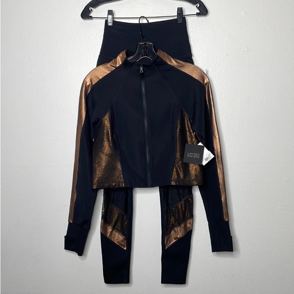 Beyond yoga matching set - Picture 6 of 15